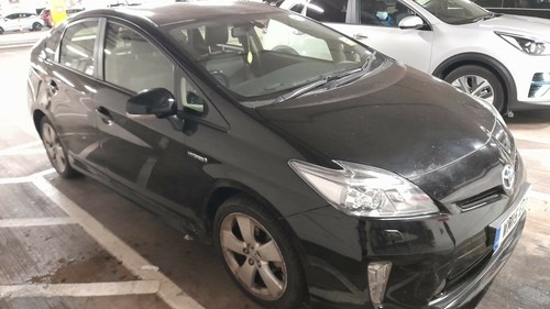 Toyota pirus automatic car